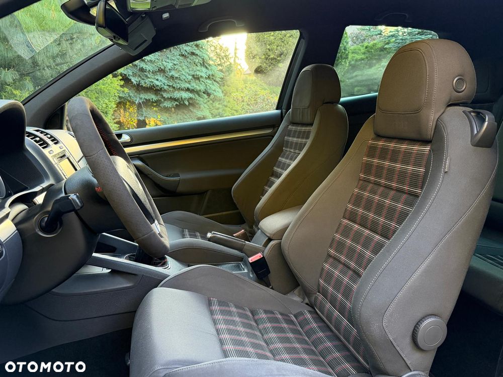 Volkswagen Golf 2.0 GTI - 19