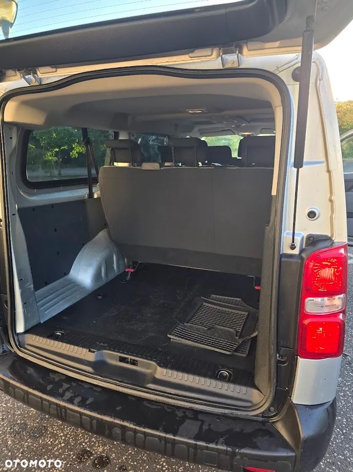 Peugeot Traveller - 26