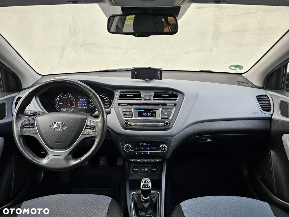 Hyundai i20 1.4 Premium - 13