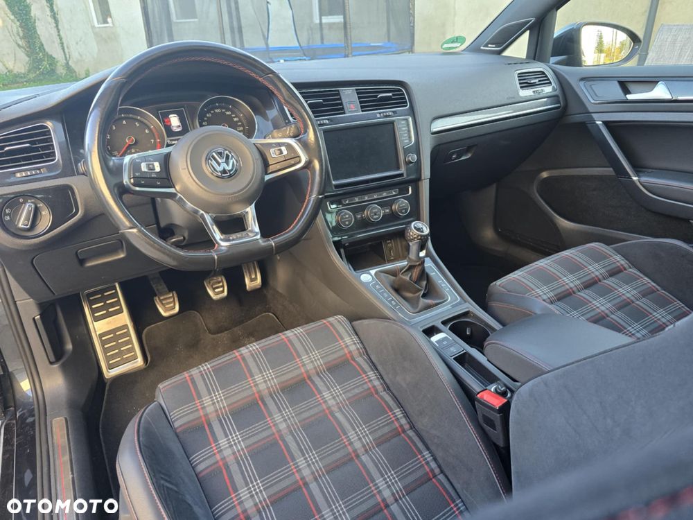 Volkswagen Golf GTI Performance BlueMotion Technology - 14