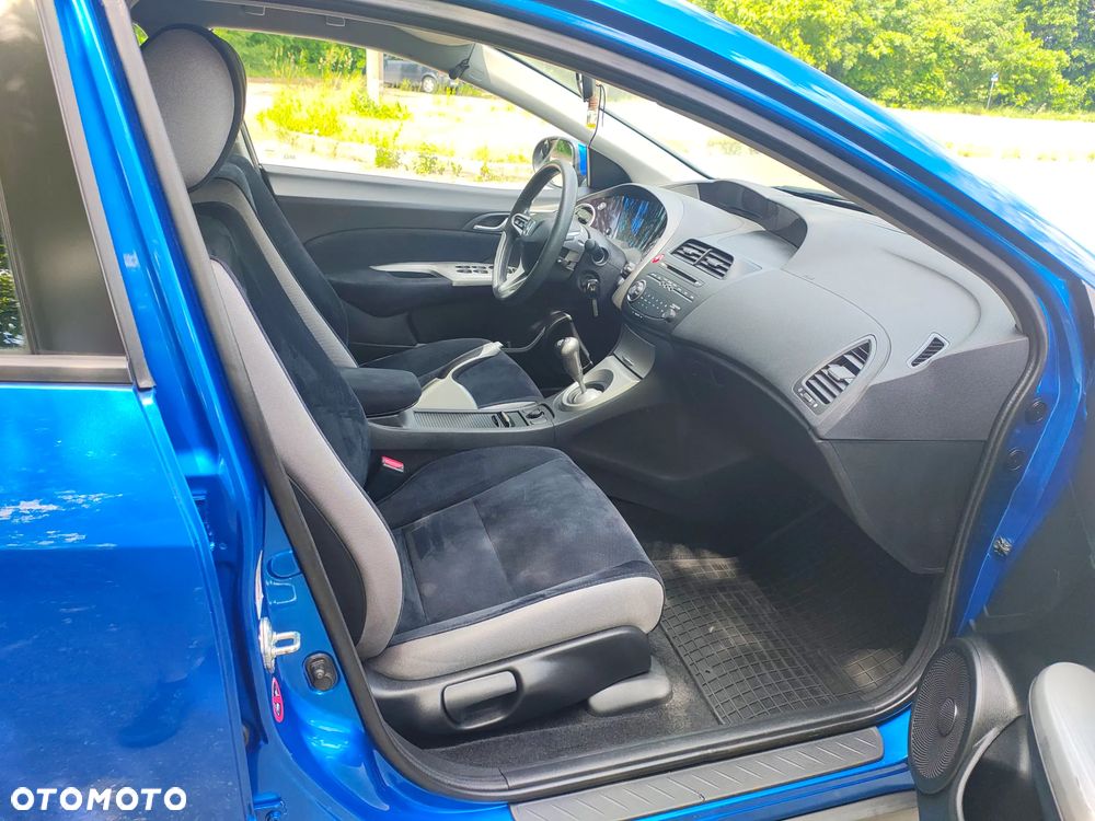 Honda Civic 1.4 Comfort - 23