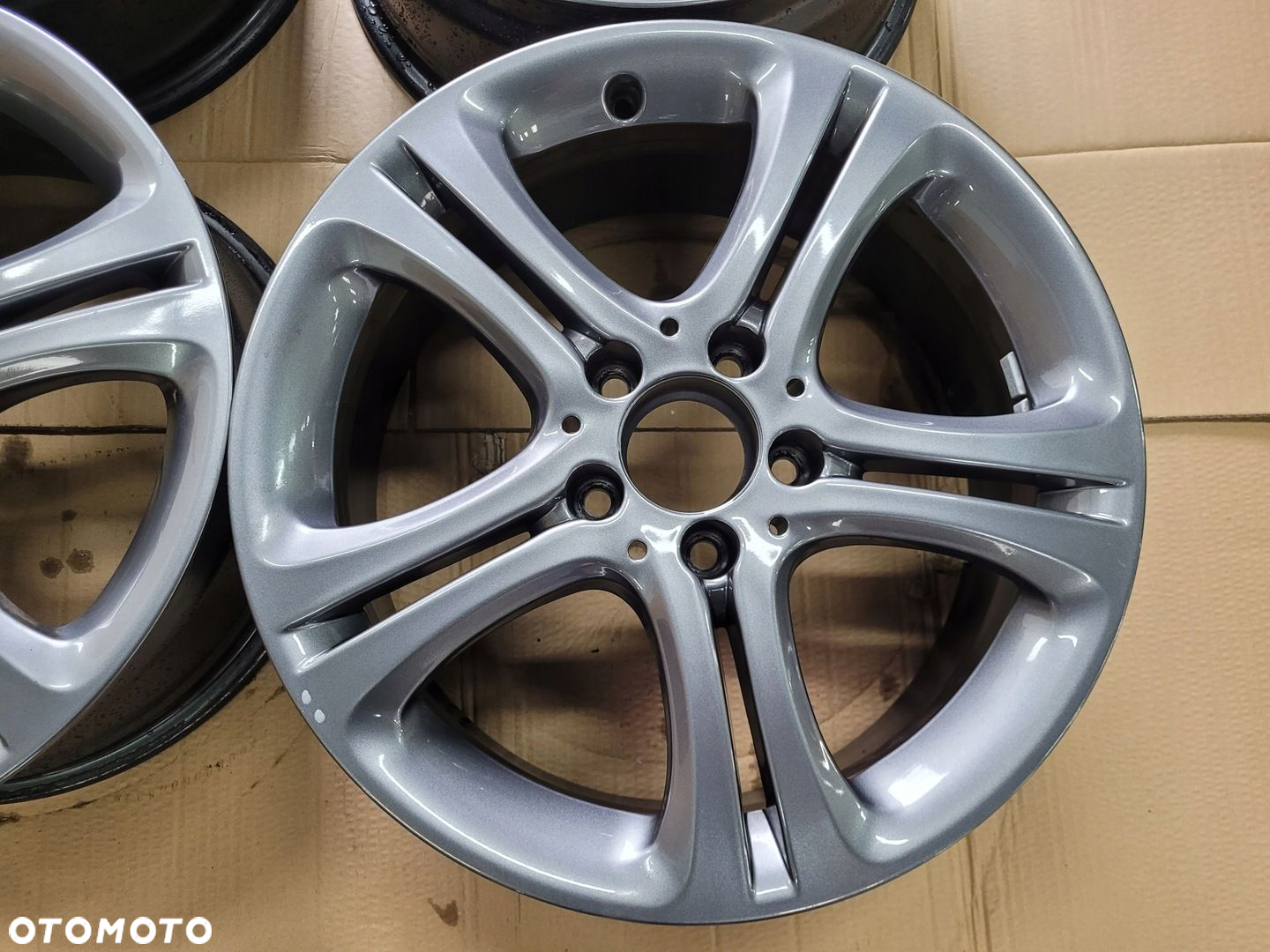 FELGI ALUMINIOWE 17 Mercedes-Benz A W176 B W246 CLA C117 7,5x17 ET52,5 - 5