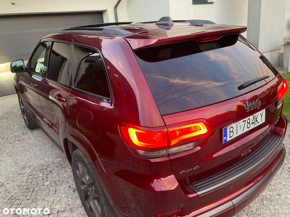 Jeep Grand Cherokee - 17
