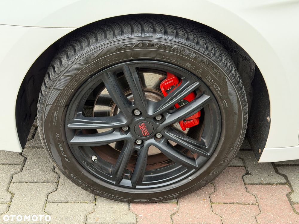 Hyundai i40 2.0 Premium - 12