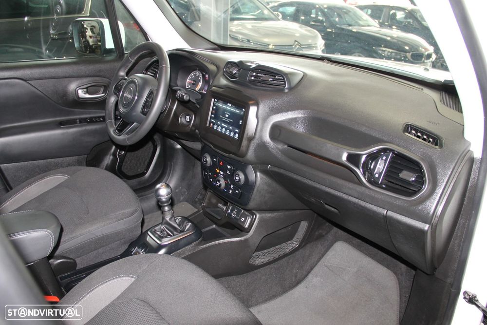 Jeep Renegade - 11