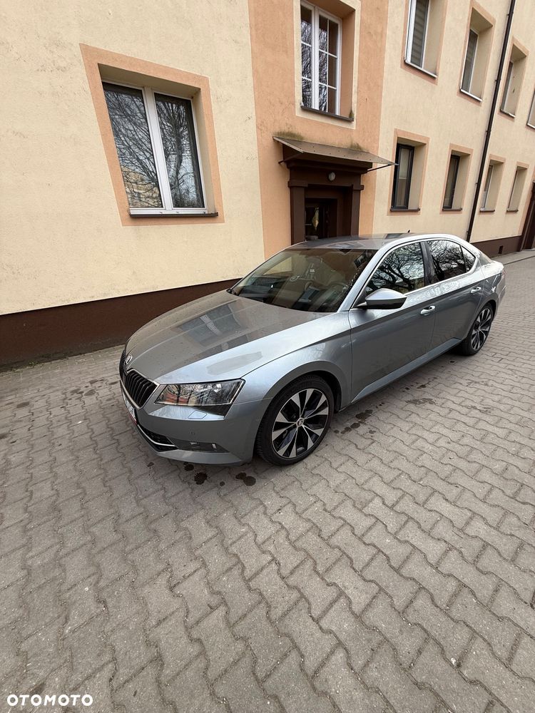 Skoda Superb 2.0 TDI Ambition DSG - 6