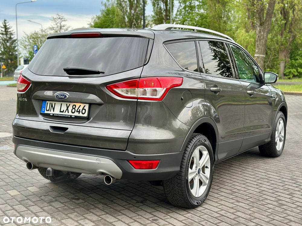Ford Kuga 2.0 TDCi 2x4 Titanium - 12
