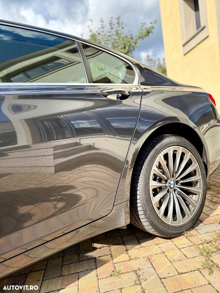 BMW Seria 7 730d - 24