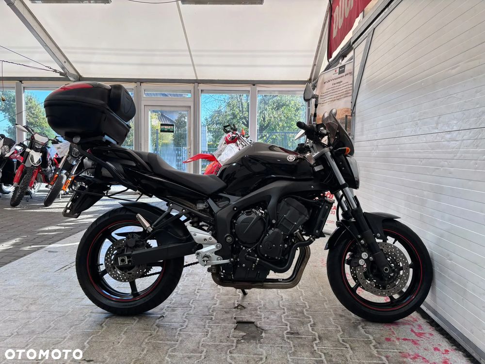 Yamaha FZ - 27