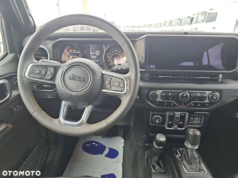 Jeep Wrangler Unlimited GME 2.0 Turbo Sahara - 11