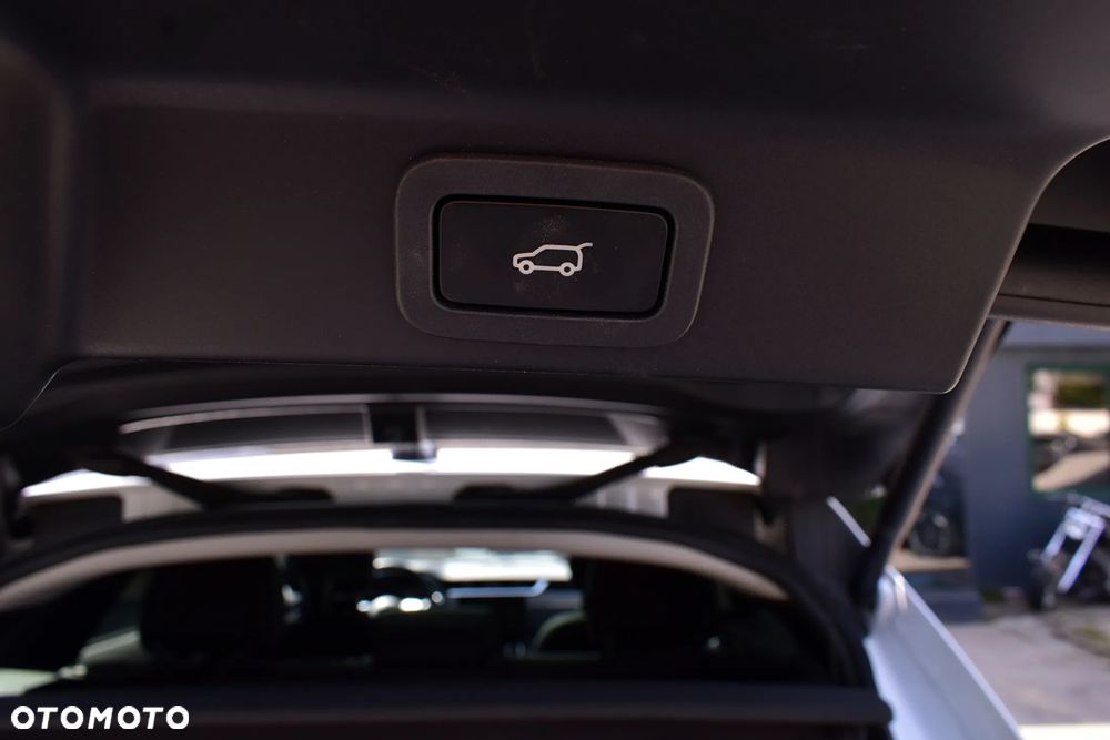 Jaguar F-Pace P250 AWD - 24