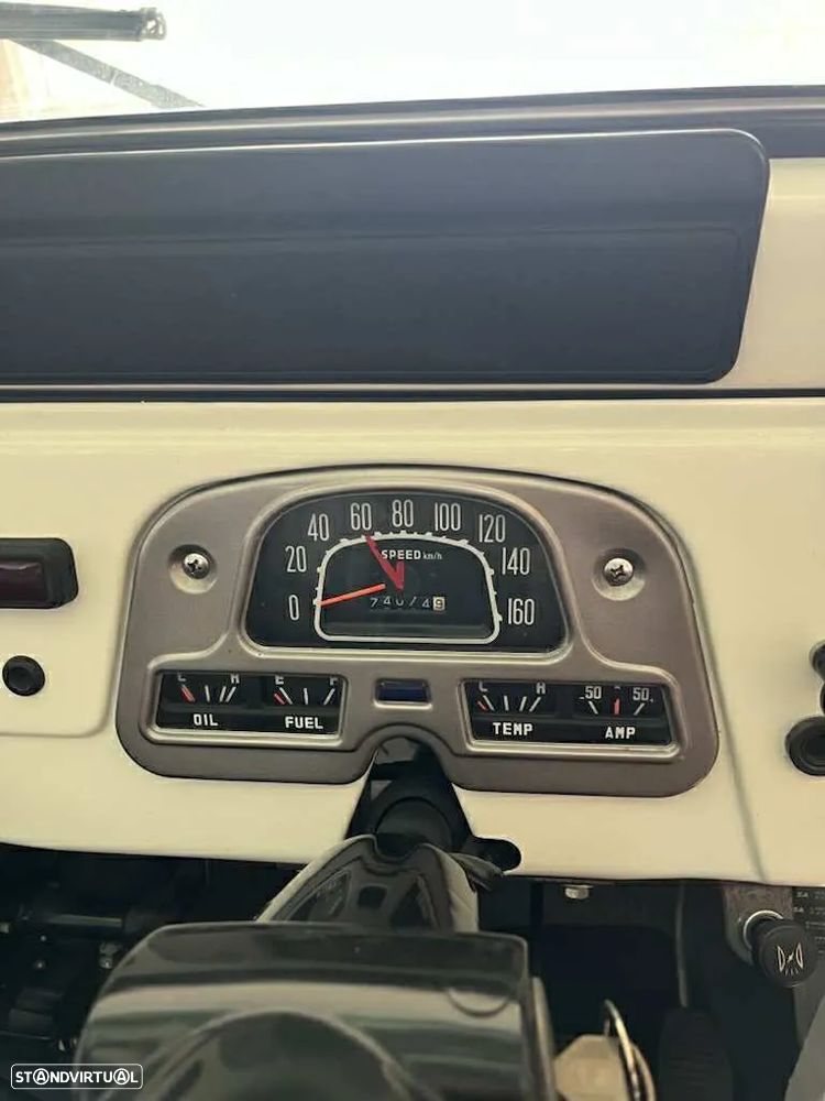 Toyota BJ 40 - 9