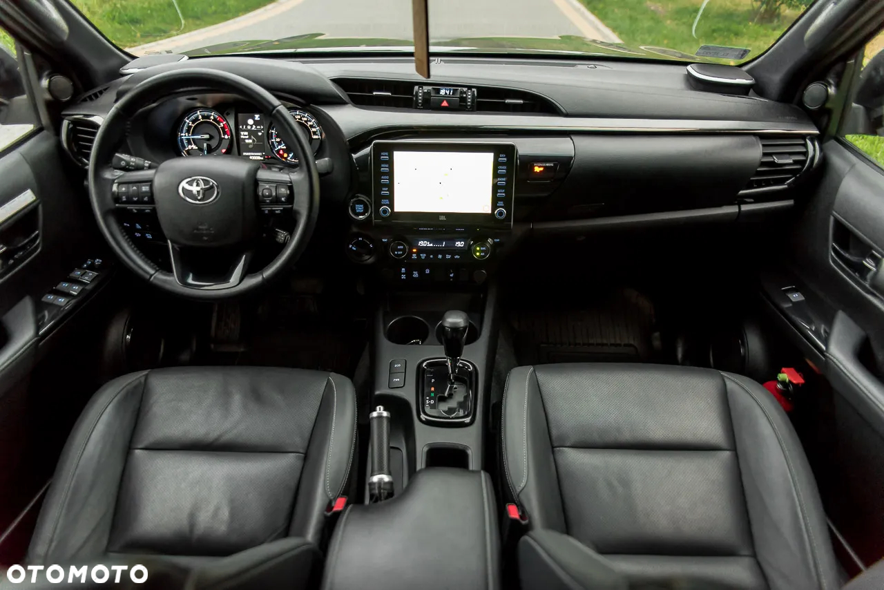 Toyota Hilux 2.8 D-4D Double Cab Invincible Sport 4x4 - 34