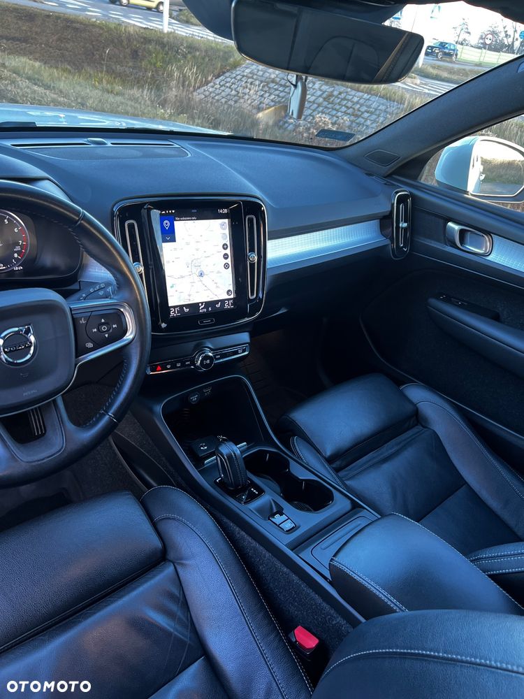 Volvo XC 40 T4 AWD Momentum Pro - 31