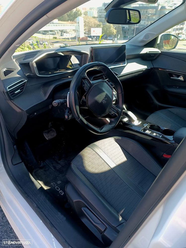 Peugeot 208 1.2 PureTech Allure EAT8 - 16