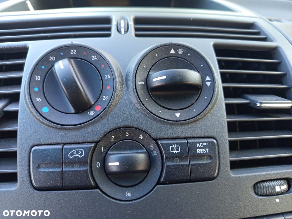 Mercedes-Benz VITO - 25