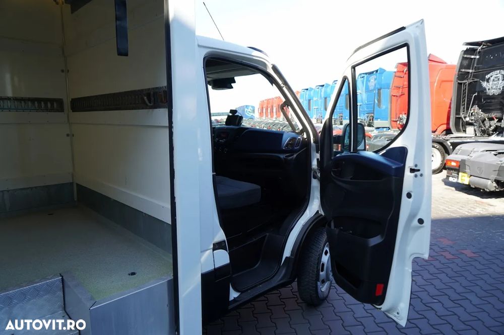 Iveco DAILY 50-180 / CONTAINER 5.5 M / HI-MATIC / ELEVATOR 750 KG / DUBLU / CAMERĂ VEDERE SPATE / GVWR: 5.200 KG / 2019 / IMPORTAT - 31