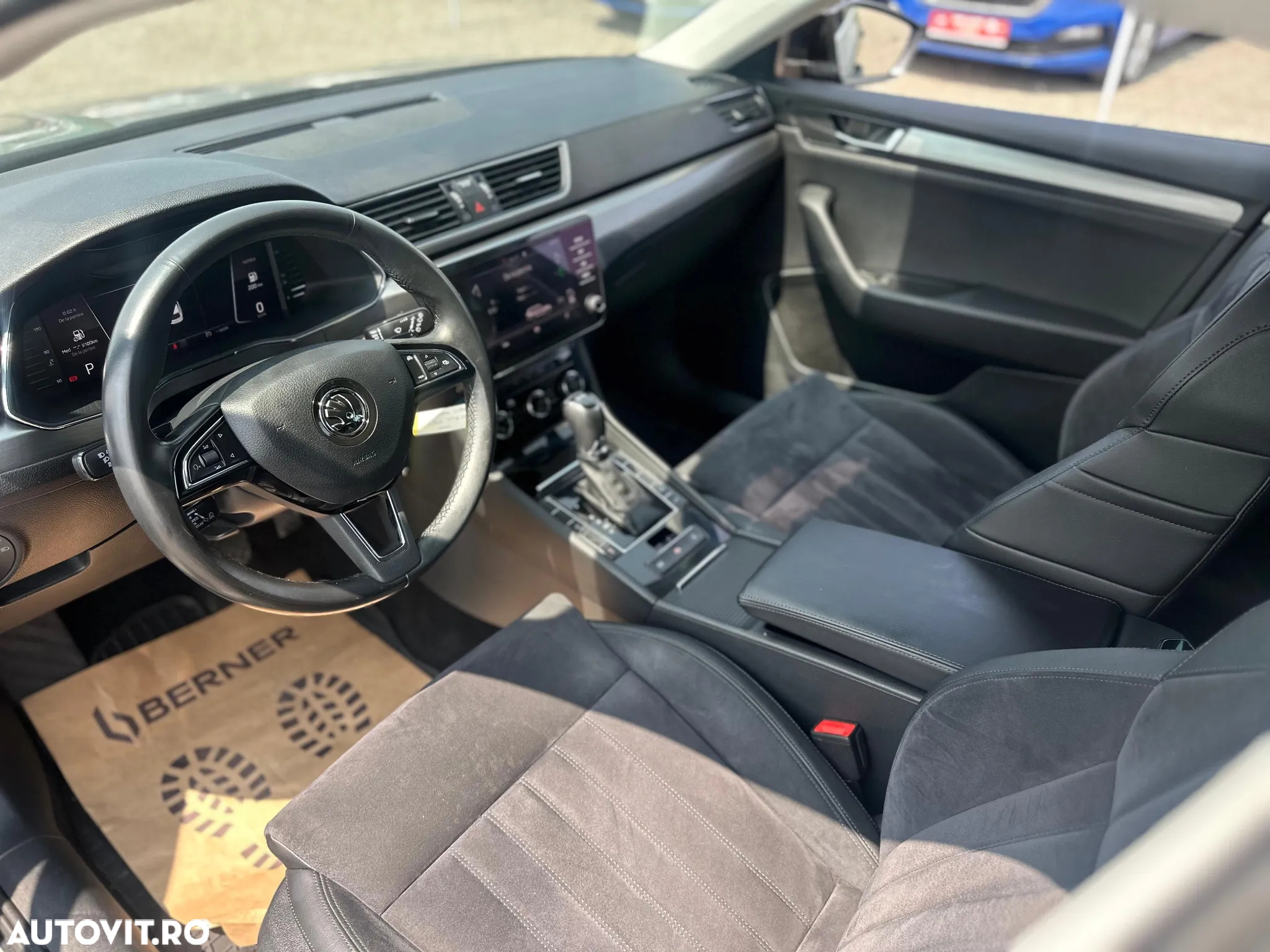 Skoda Superb 2.0 TDI DSG Style - 35