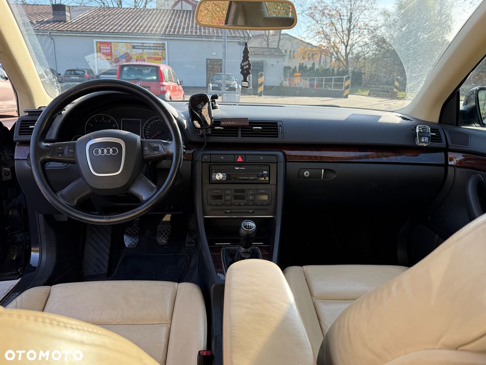 Audi A4 Avant 2.0T FSI - 7