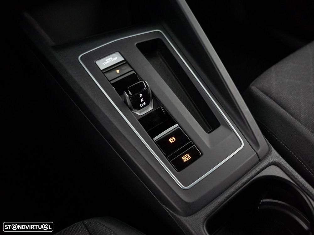 VW Golf 2.0 TDI Life DSG - 21