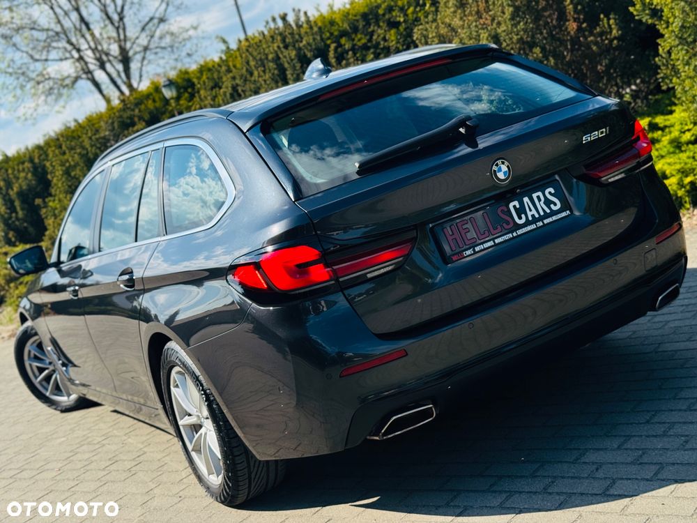 BMW Seria 5 520i Sport Line - 4