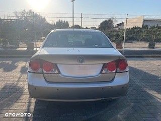 Honda Civic 1.8 Comfort - 2