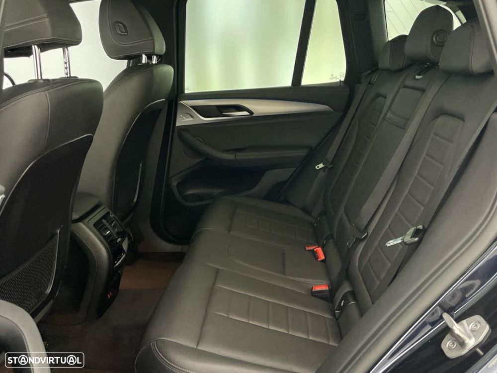 BMW iX3 Inspiring - 12