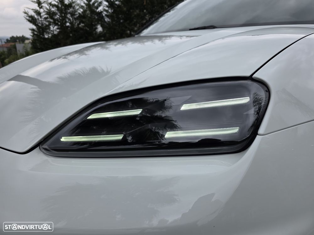 Porsche Macan Electric - 16