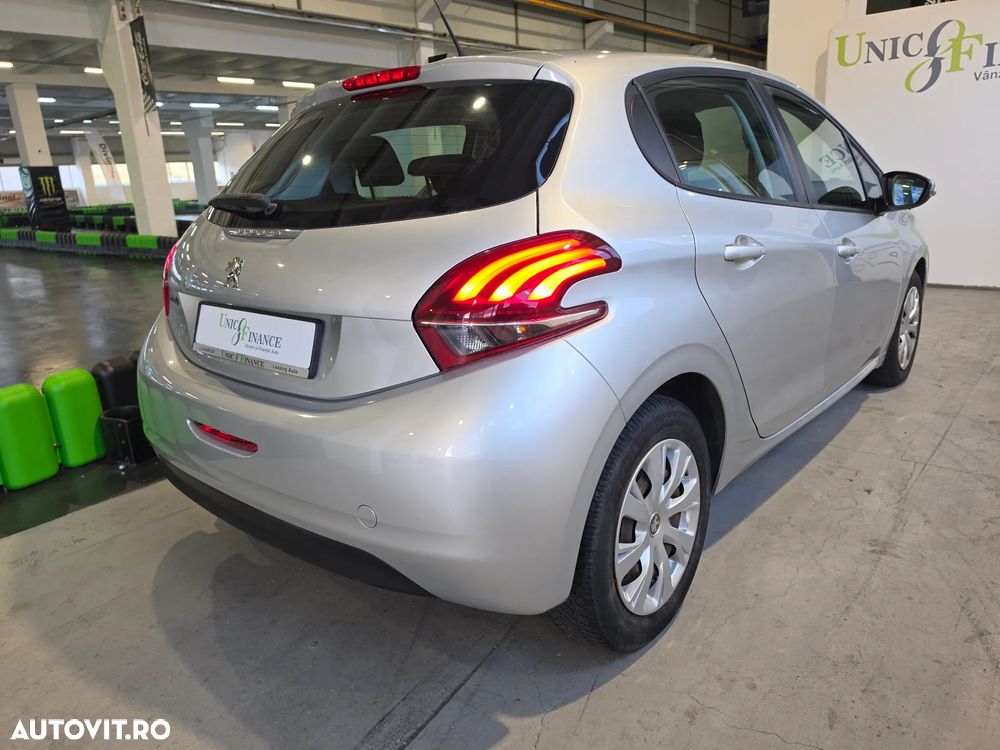 Peugeot 208 1.6 BlueHDi FAP Style - 6