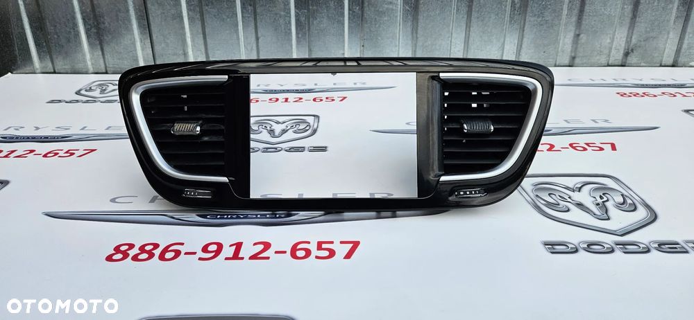 Chrysler Pacifica 2016- Ramka wyświetlacza radia Dekor Kratki środkowe nawiewu - 2
