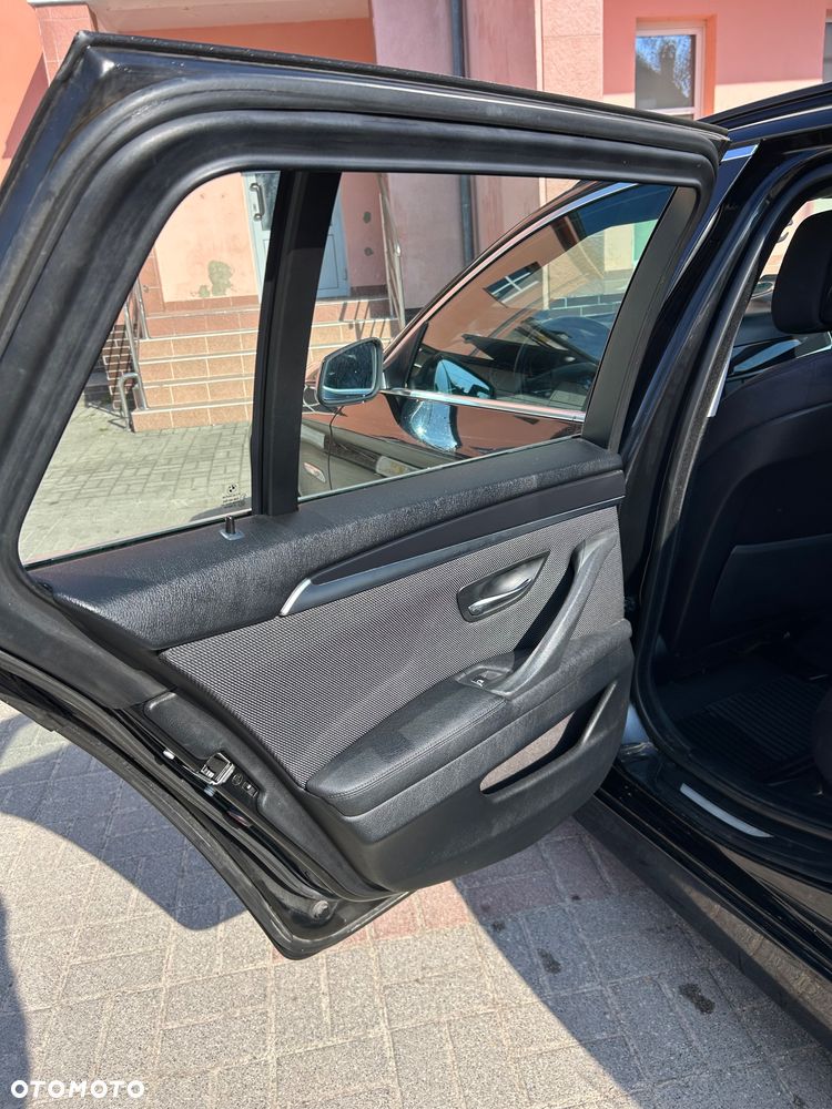 BMW Seria 5 520d - 7