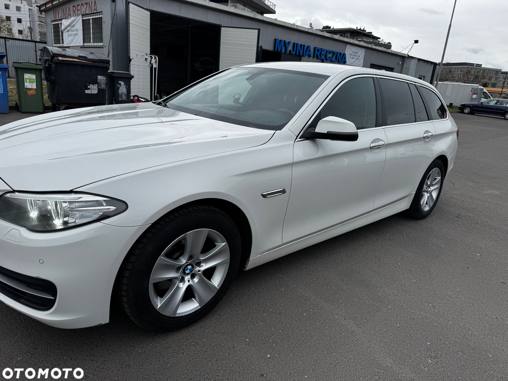 BMW Seria 5 518d - 12