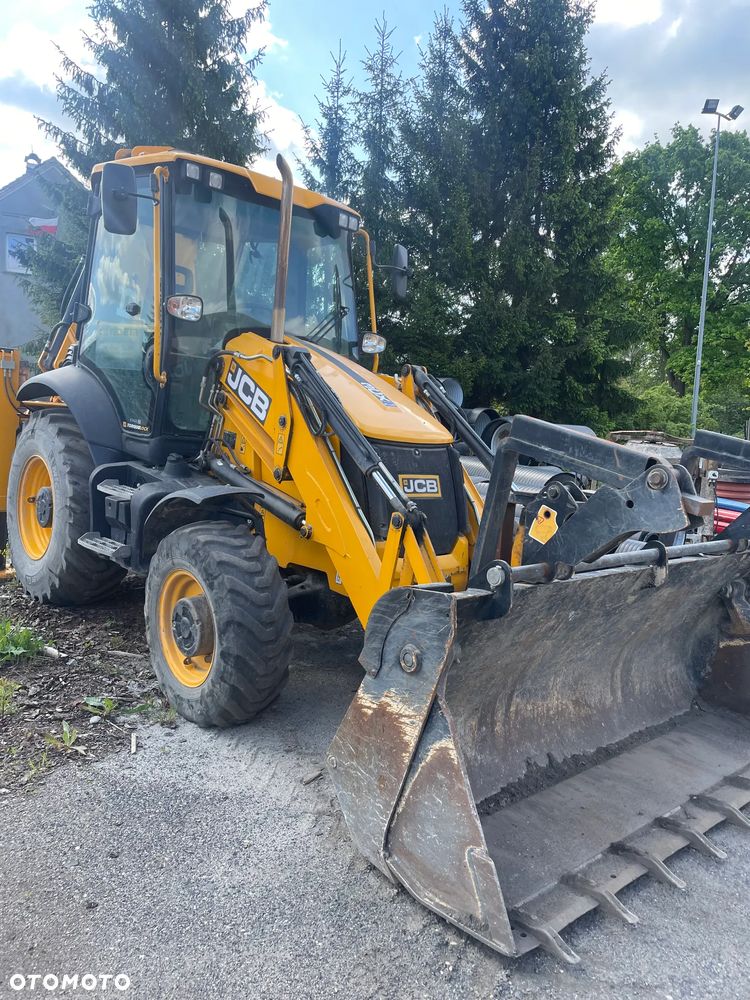 JCB 3CX PLUS - 27