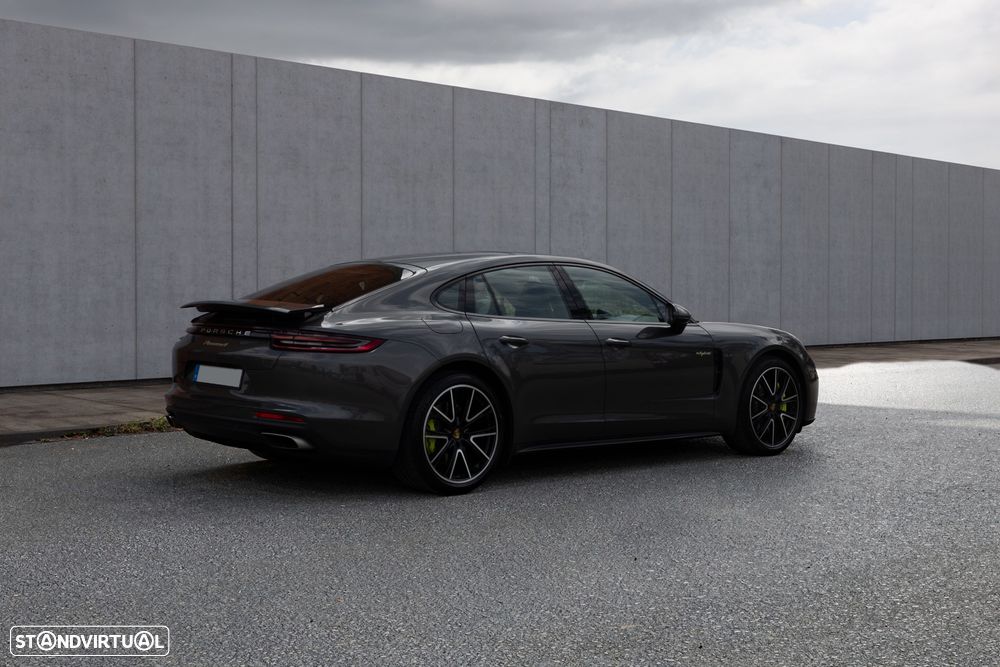Porsche Panamera - 3