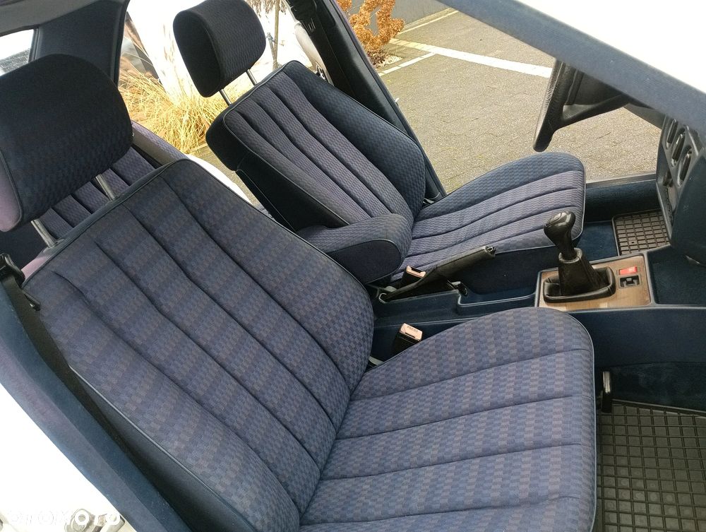 Mercedes-Benz W201 (190) - 13