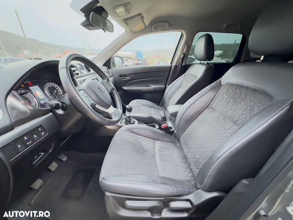 Suzuki Vitara 1.4 Boosterjet MHEV Passion - 12