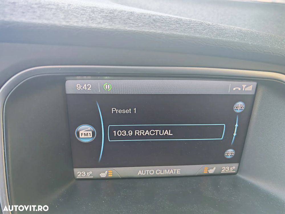Volvo V40 D4 Momentum - 13