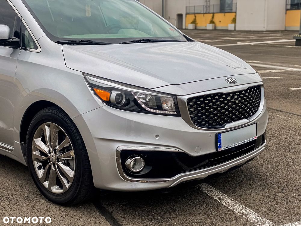 Kia Carnival - 9
