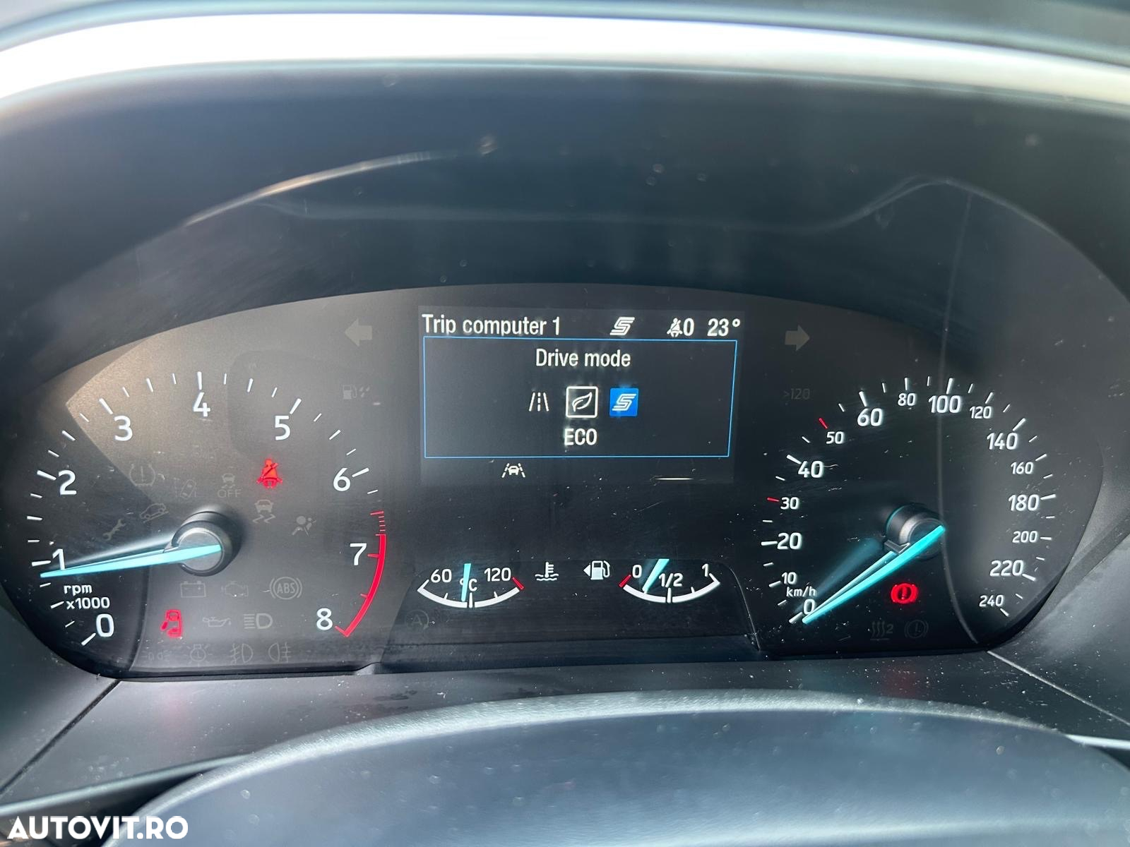 Ford Focus 1.0 EcoBoost Connected - 19