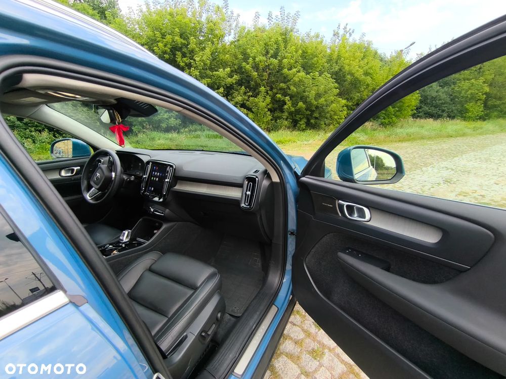 Volvo XC 40 B5 B AWD Inscription - 36