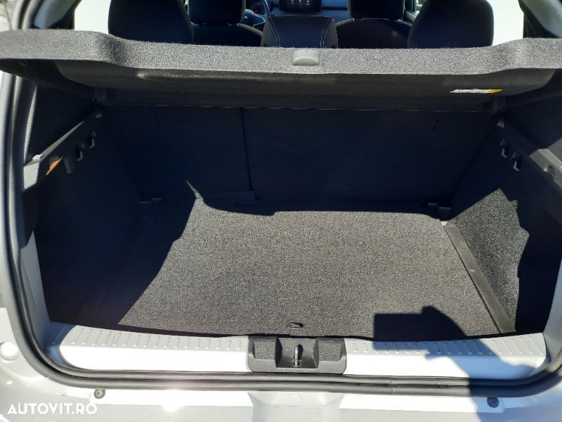 Dacia Sandero - 9