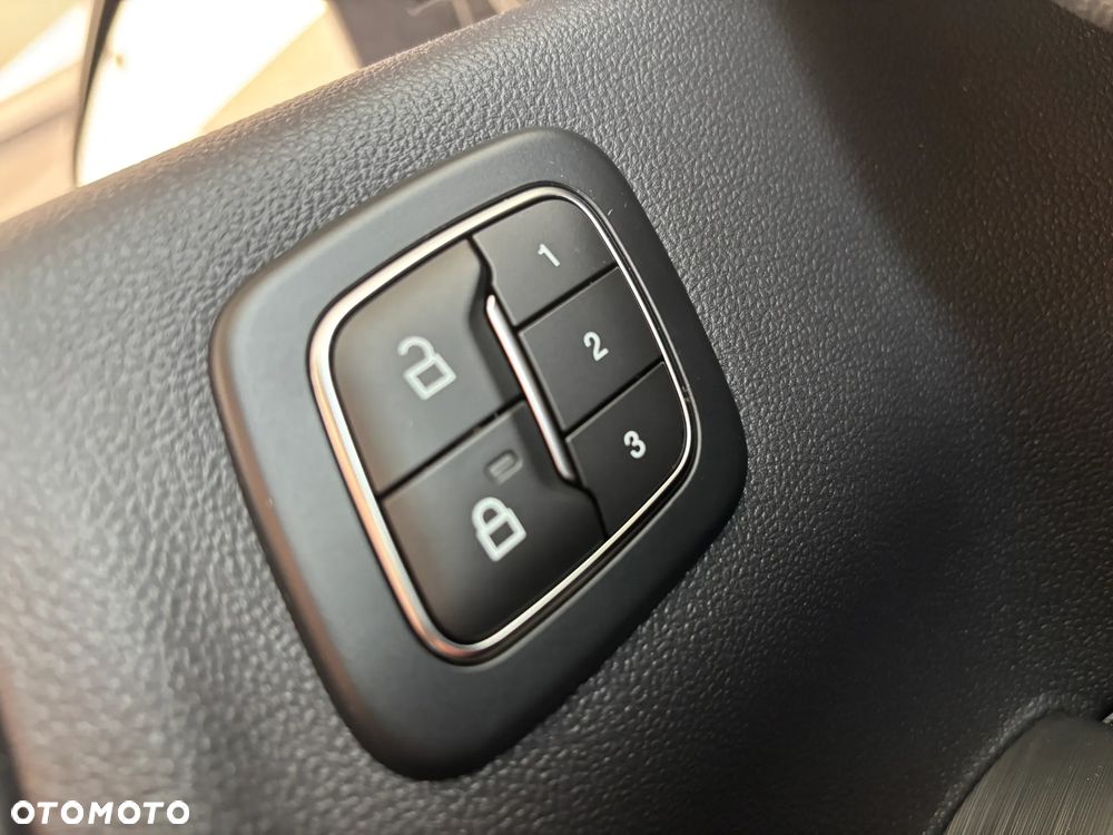 Ford Kuga 2.5 Duratec FHEV ST-LINE X - 11