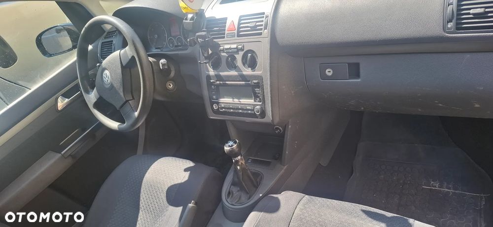 Volkswagen Touran 1.9 TDI Conceptline - 4