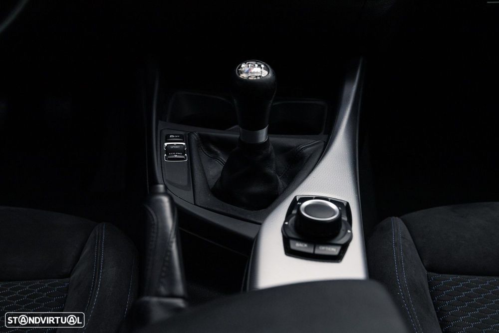 BMW 116 d Pack M - 38