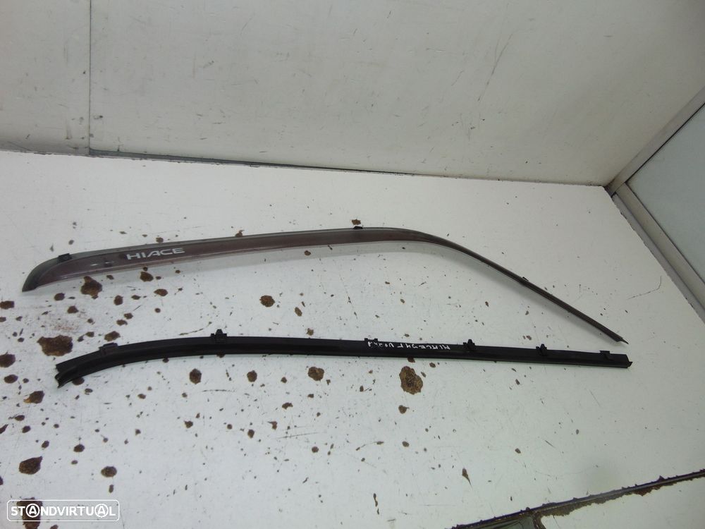 Toyota Hiace LH 102 chuvento/Raspador - 1