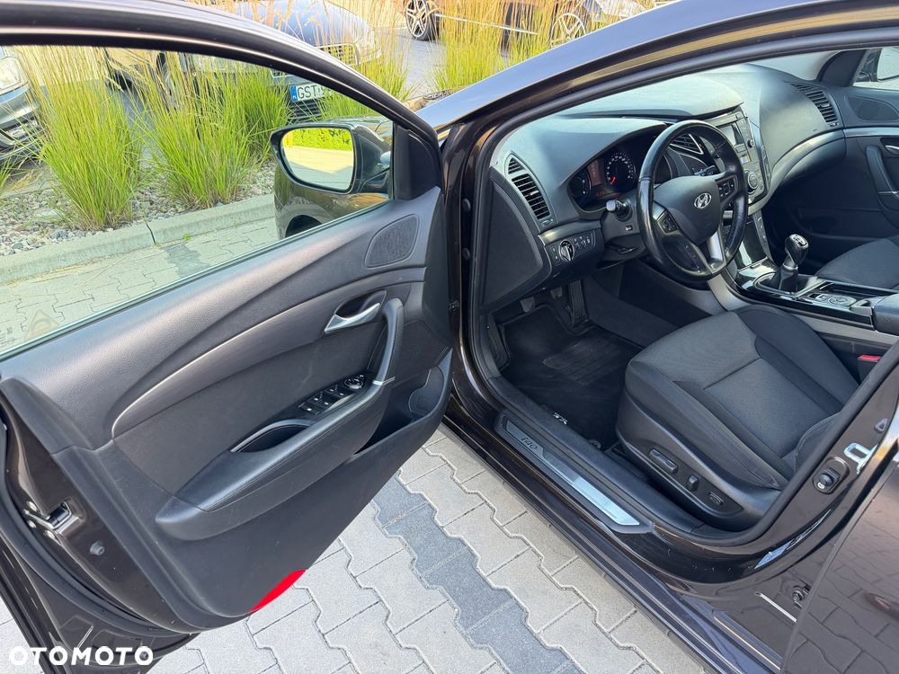 Hyundai i40 Kombi 1.7 CRDi Premium - 16