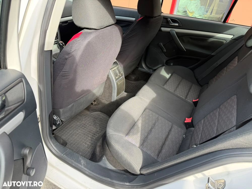 Skoda Octavia 1.6 TDI Ambiente - 11