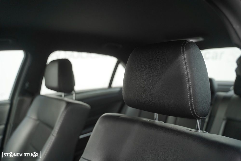 Mercedes-Benz E 300 Bluetec Hybrid Avantgarde - 24