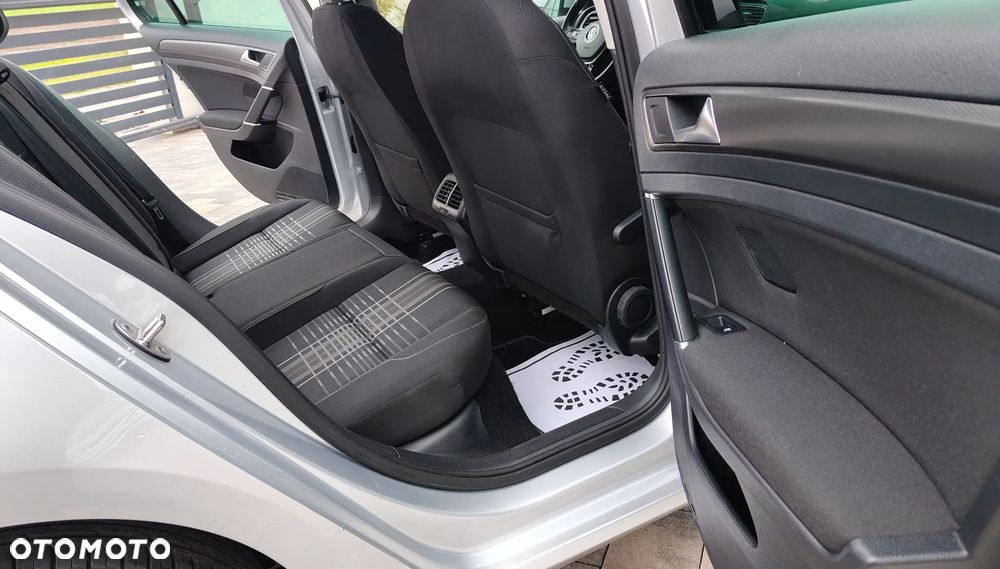 Volkswagen Golf 1.6 TDI BlueMotion Technology DSG Lounge - 28