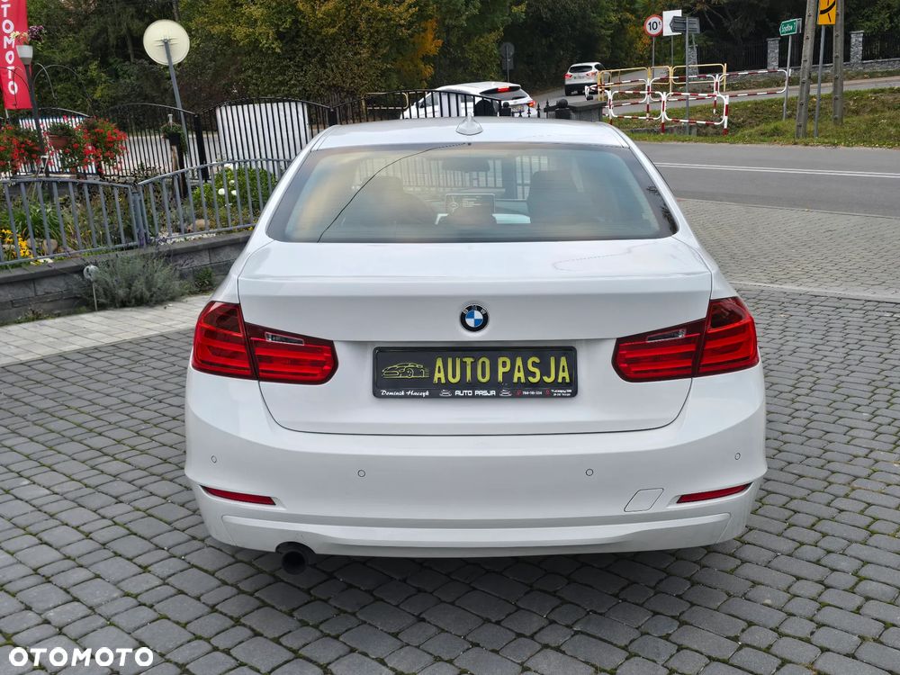 BMW Seria 3 316i Sport Line - 17